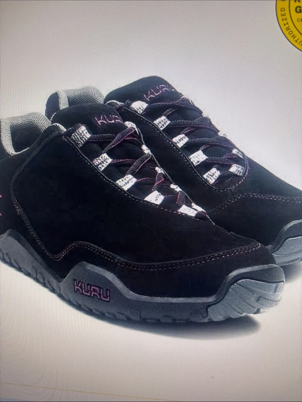 NWB Kuru Womens Chucane.  Black/Boysenberry.   11.5
